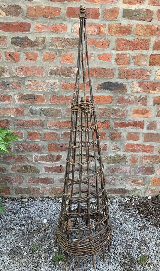 1.2m Willow Obelisk - Rustic