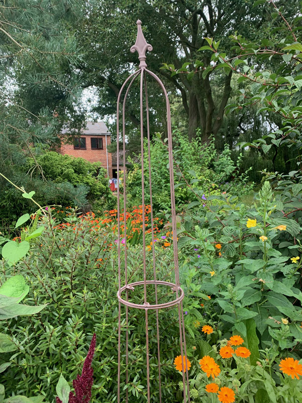 Metal Garden Ripley Obelisk 160cm Rust Effect