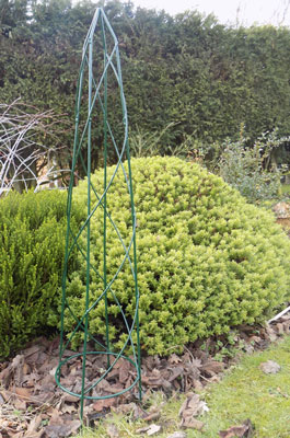 1.2m Green Garden Obelisk