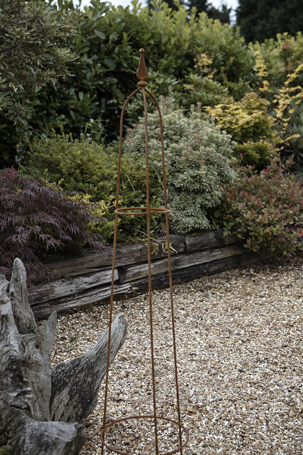 Rusty Garden Obelisk Byland 1.5m