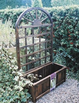 Trellis Backed Planter