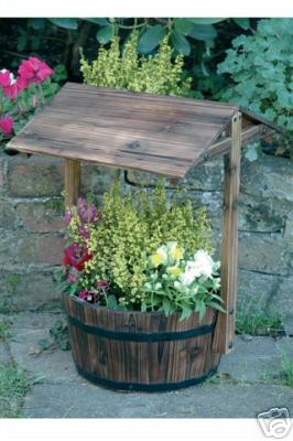 Small Wishing Well  Garden Planter 